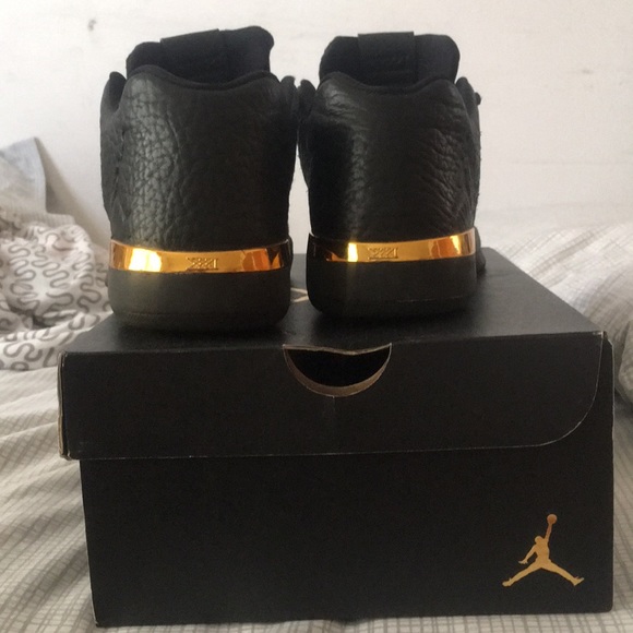 Jordan 31 Black And Gold. Low - Picture 2 of 7